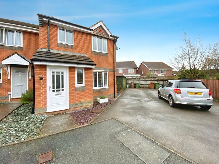 3 Bedroom Property To Rent In Cae Nant Gledyr, Mountain View, Caerphilly, CF83