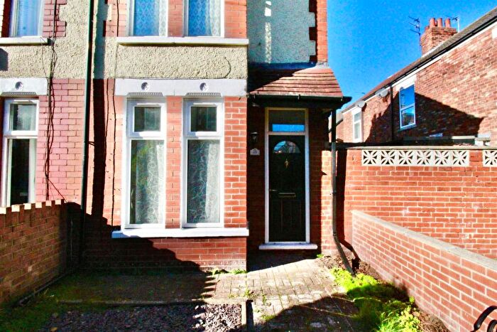 2 Bedroom House To Rent In The Cedars, Sidmouth Street, Hull, HU5