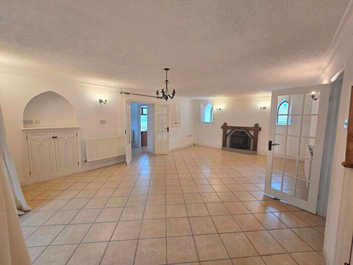 4 Bedroom Detached House For Sale In Stormy Lane, Nantymoel, CF32