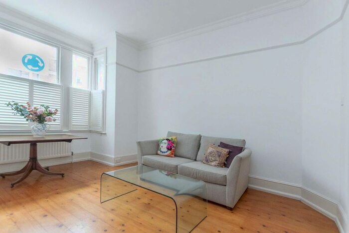 2 Bedroom Flat To Rent In Putney Bridge Road, London, SW15