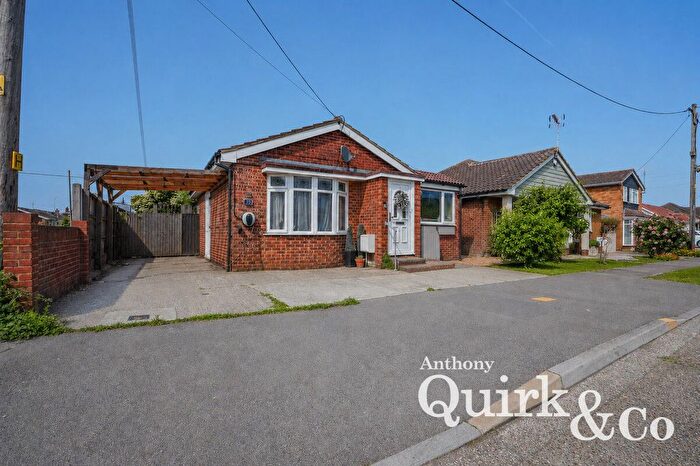 2 Bedroom Bungalow For Sale In Delfzul Road, Canvey Island, SS8