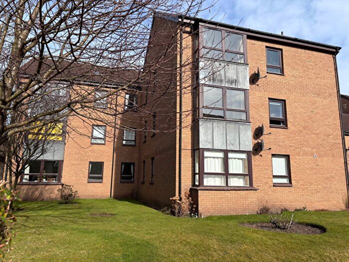 2 Bedroom Flat To Rent In Windsor Court, Brook Street, Broughty Ferry, DD5