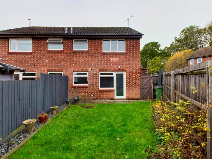 1 Bedroom Property To Rent In Spinney Close, Glen Parva, Leicester, LE2