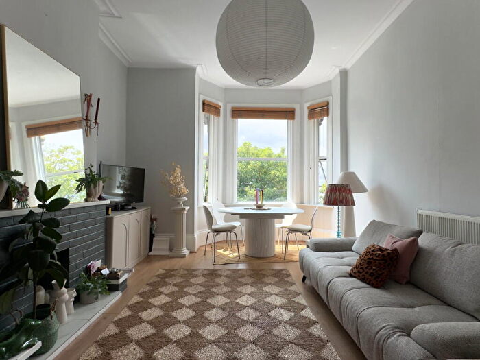 1 Bedroom Flat For Sale In Clarendon Road, Margate, CT9