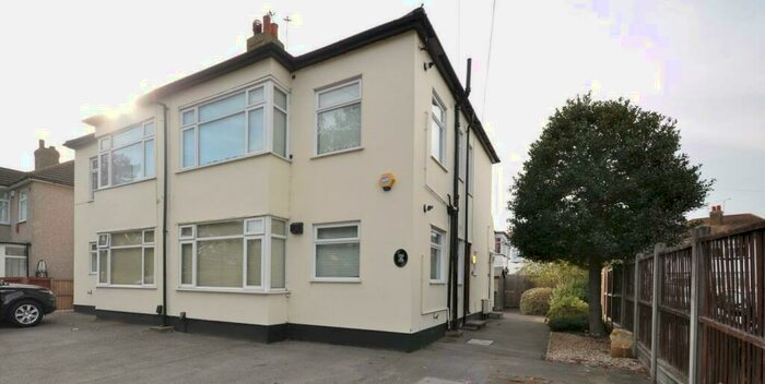 2 Bedroom Maisonette To Rent In Ardleigh Green Road Hornchurch Essex, RM11