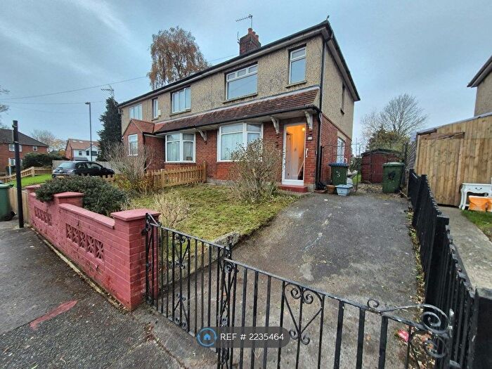 3 Bedroom Semi-Detached House To Rent In Tulip Road, Southampton, SO16