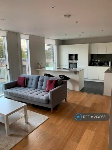 2 Bedroom Flat To Rent In Kingfisher Way, Cambridge, CB2