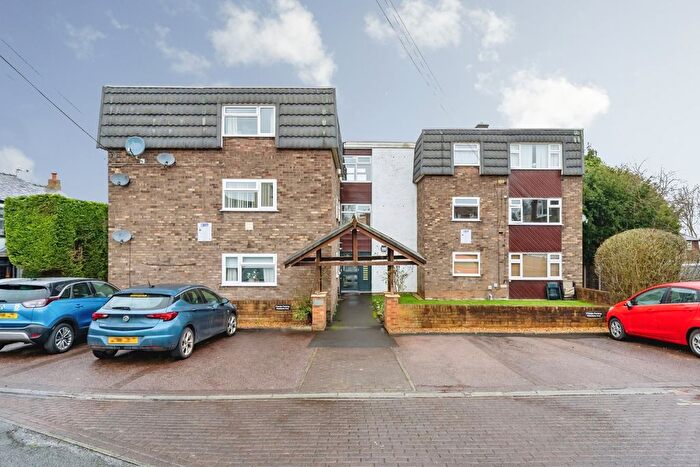 2 Bedroom Flat To Rent In West Hyde, Lymm, WA13