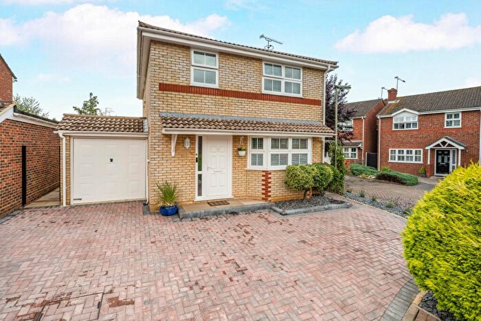 4 Bedroom Detached House For Sale In Amis Avenue, New Haw, Surrey, KT15