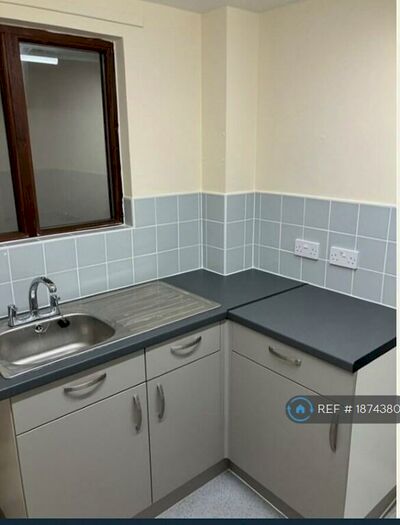 2 Bedroom Flat To Rent In Culworth Close, Leamington Spa, CV31