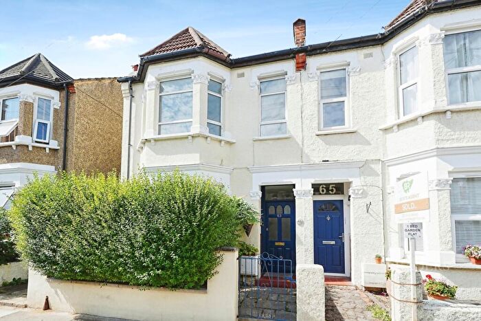 3 Bedroom Flat To Rent In Morgan Road, Bromley, BR1