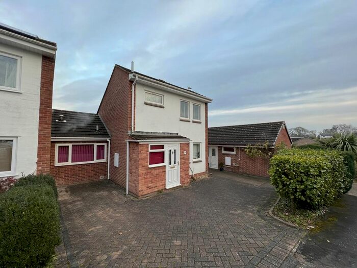 5 Bedroom Detached House To Rent In Florida Drive, Exeter, EX4