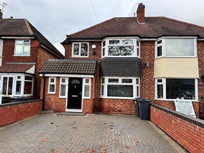 3 Bedroom Semi-detached House For Sale In Falmouth Road, Hodge Hill, Birmingham, B34