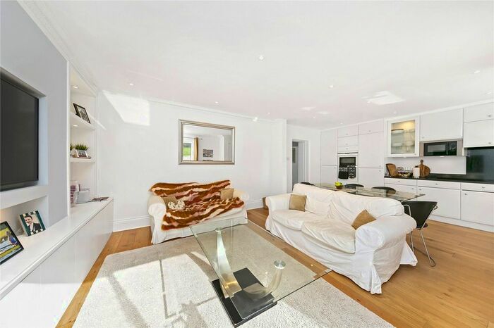 4 Bedroom Flat To Rent In Marlborough Road, Richmond, TW10