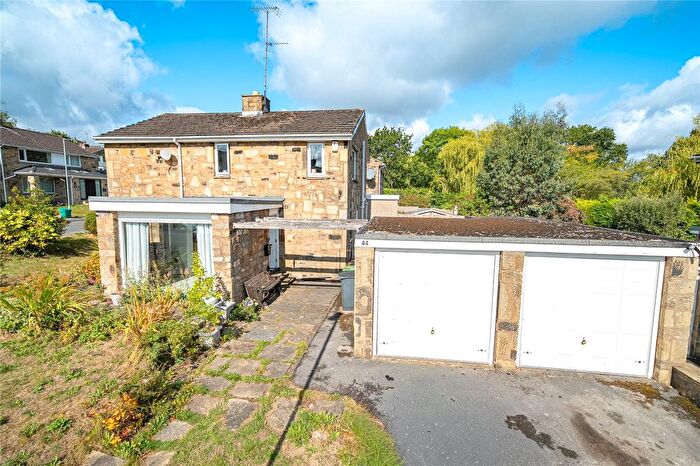 3 Bedroom Detached House For Sale In Ash Hill Drive, Leeds, West Yorkshire, LS17