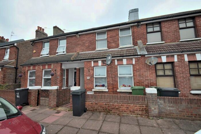 2 Bedroom Terraced House To Rent In Bexhill Road, Eastbourne, BN22