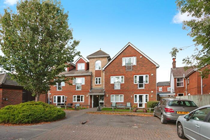 1 Bedroom Flat For Sale In Sarum Hill, Basingstoke, Hampshire, RG21