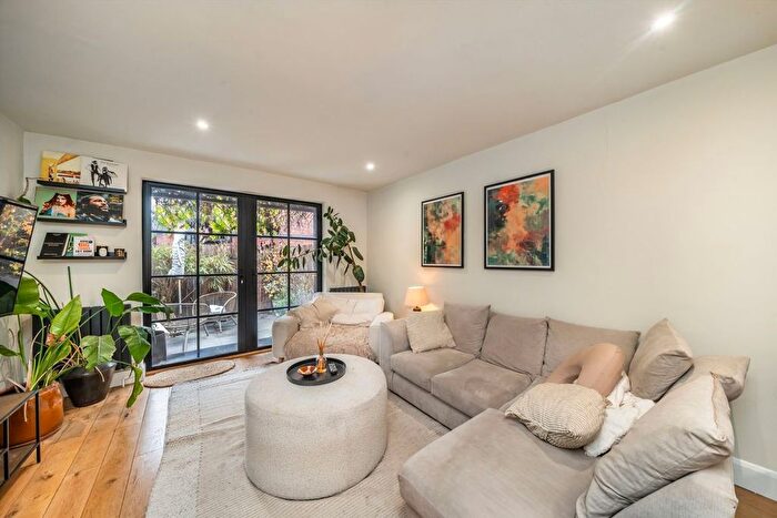 2 Bedroom Property To Rent In Brudenell Road, Tooting, SW17