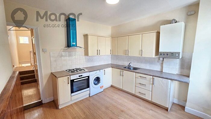 2 Bedroom Flat To Rent In Johnstone Road, East Ham, E6