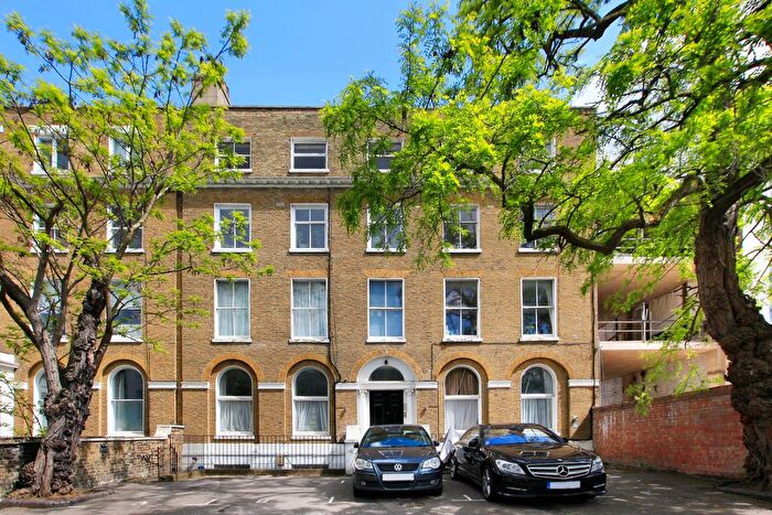 2 Bedroom Flat For Sale In Clapham Road, Clapham, SW9