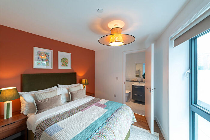 2 Bedroom Flat To Rent In Altitude At Phoenix, Saxton Lane, Leeds, West Yorkshire, LS9