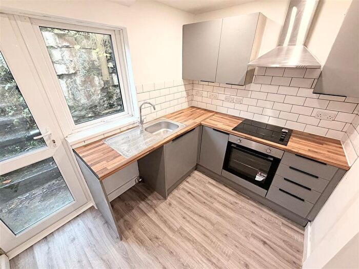 3 Bedroom Terraced House To Rent In Castle Street, Treorchy, CF42