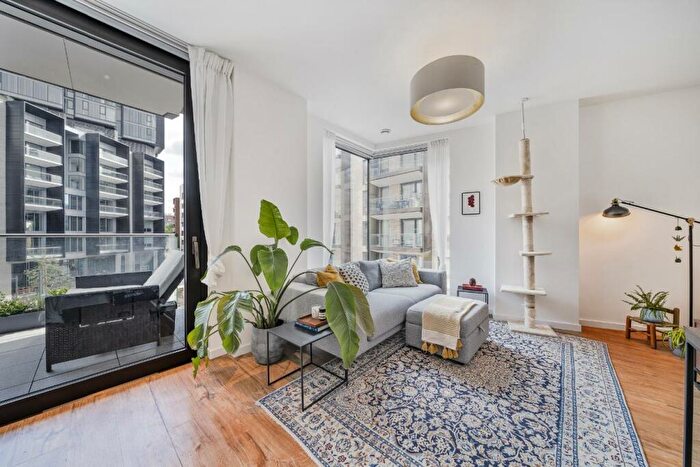 1 Bedroom Flat For Sale In Macclesfield Road, Clerkenwell, EC1V