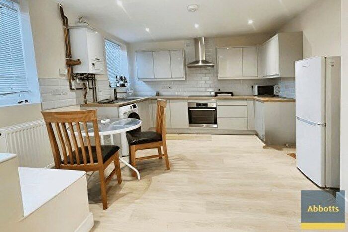 3 Bedroom Flat To Rent In Norwich Road, Ipswich, IP1