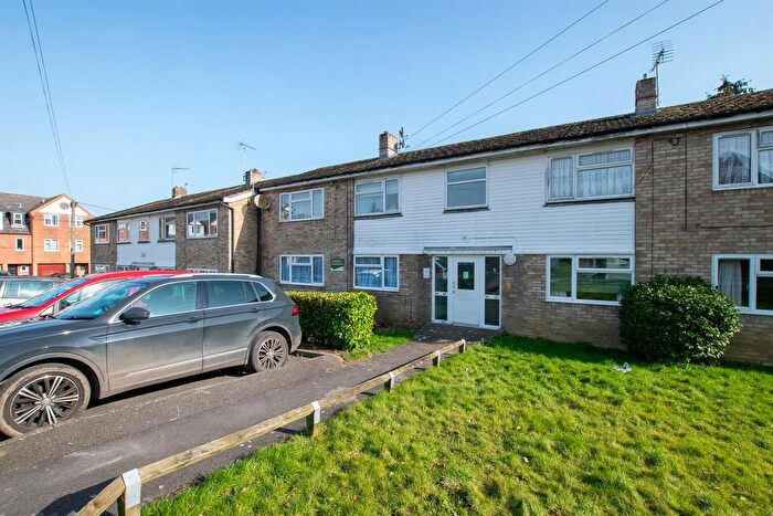 2 Bedroom Flat To Rent In Vernon Road, Uckfield, TN22