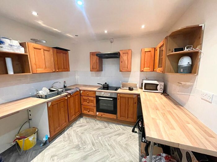 1 Bedroom Apartment To Rent In Fox Road, West Bridgford, NG2