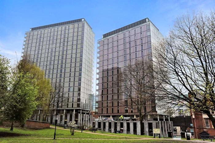 1 Bedroom Flat To Rent In Aspin Lane, Manchester, M4