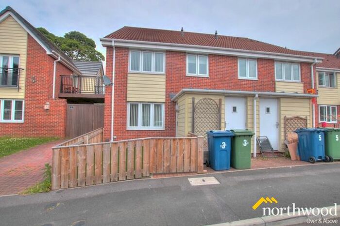 2 Bedroom Semi-Detached House To Rent In Swan Court, Sunderland, SR5