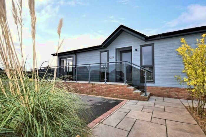 2 Bedroom Lodge For Sale In The Poplars, Creake Road, PE31