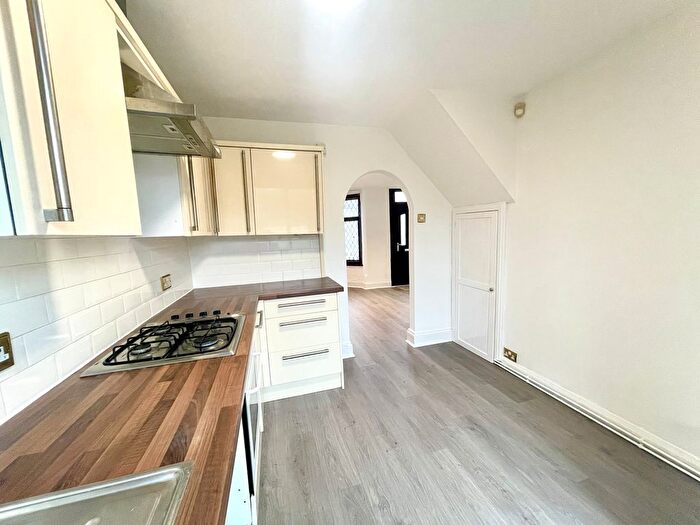 2 Bedroom Terraced House To Rent In Lilac Avenue, Coventry, CV6