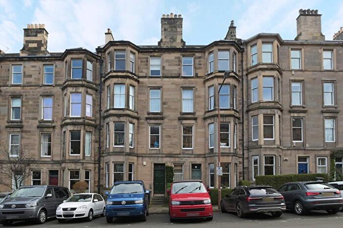 2 Bedroom Flat For Sale In / Wellington Street, Edinburgh, EH7