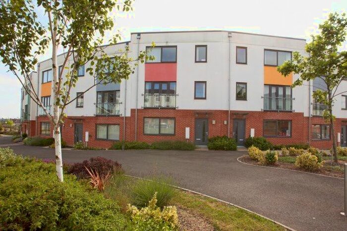 4 Bedroom Town House To Rent In Jade Gardens, Colchester, CO4