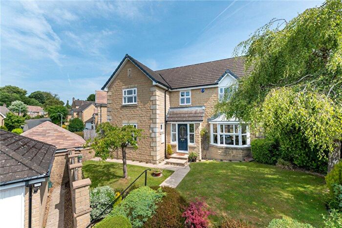 4 Bedroom Detached House For Sale In Dene Bank, Bingley, West Yorkshire, BD16