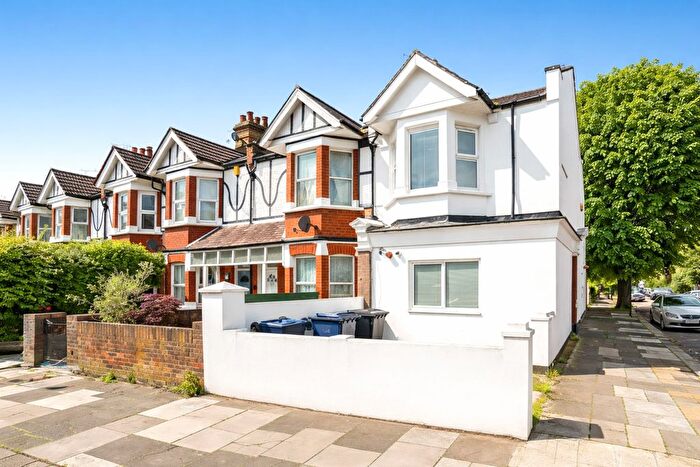 1 Bedroom Maisonette To Rent In Seaford Road, Ealing, W13