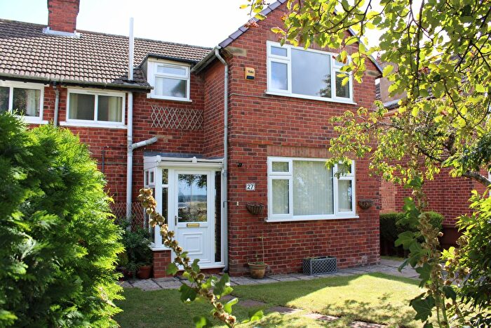 3 Bedroom Semi-Detached House For Sale In North Cliff Road, Kirton Lindsey, DN21