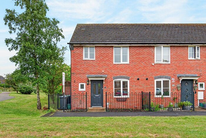 3 Bedroom End Of Terrace House For Sale In Jackdaw Road, Corby, NN18