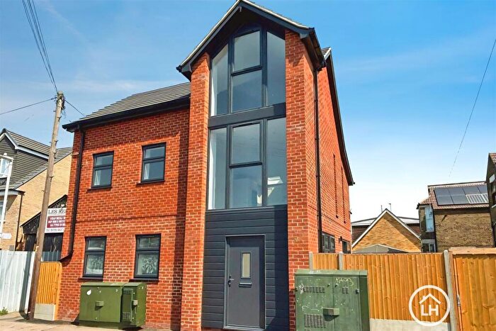3 Bedroom Detached House For Sale In Granville Road, Sheerness, ME12