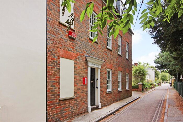 3 Bedroom Flat To Rent In St. Marys Street, Canterbury, Kent, CT1