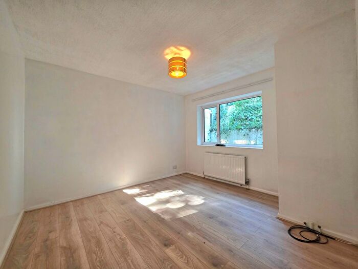 2 Bedroom Bungalow To Rent In Ferndale, Dartmouth, TQ6