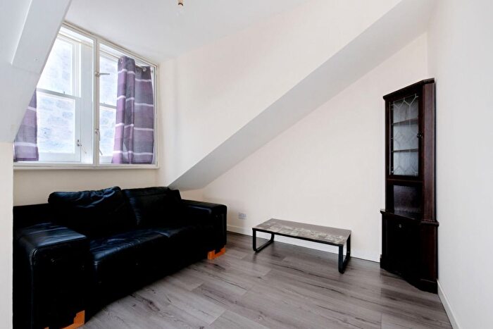 2 Bedroom Flat To Rent In Exchange Street, City Centre, Aberdeen, AB11