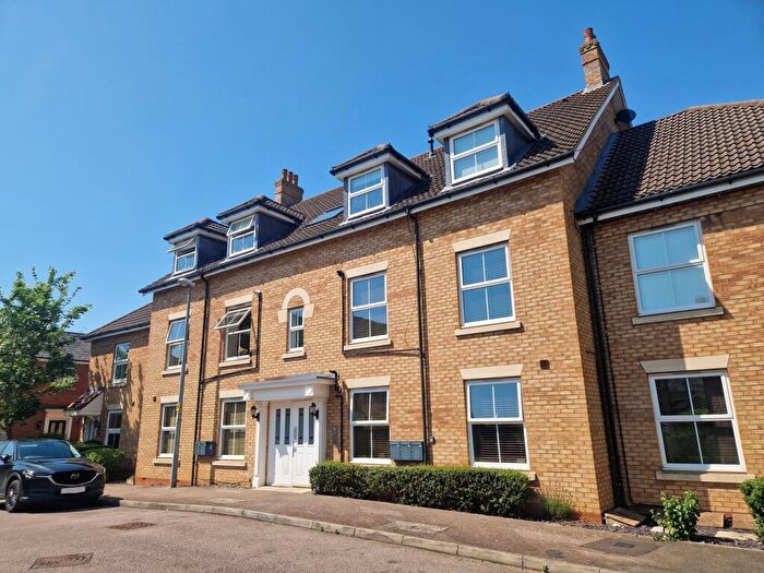 2 Bedroom Apartment For Sale In Cooks Way, Biggleswade, SG18