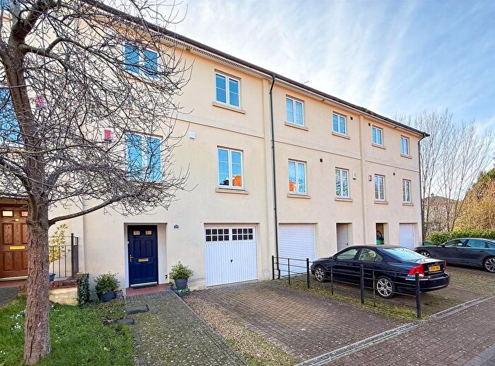 4 Bedroom Property To Rent In The Park, Cheltenham, GL50