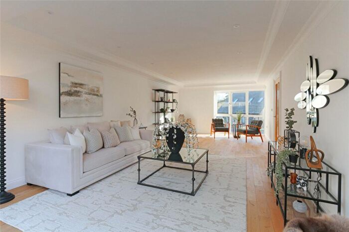 4 Bedroom Detached House For Sale In Bridge Close, Wick, Bristol, Gloucestershire, BS30