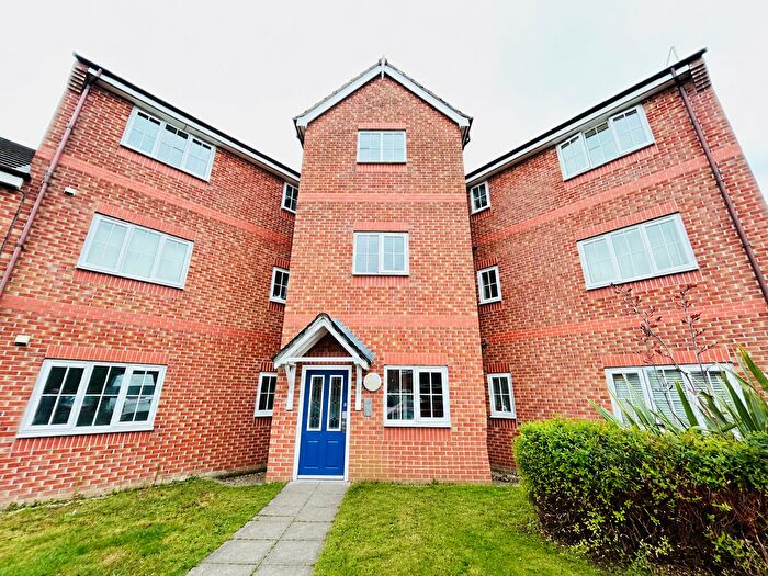 2 Bedroom Flat For Sale In Royal Drive, Fulwood, Preston, PR2