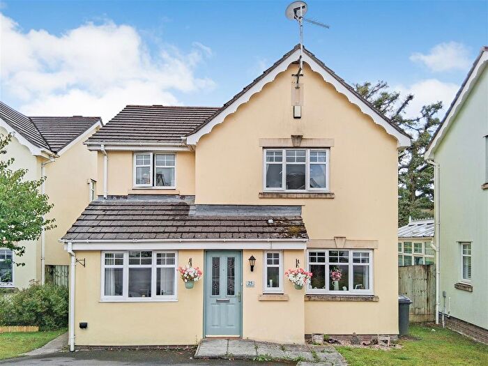 4 Bedroom Detached House For Sale In Culver Lane, Chudleigh, TQ13