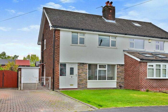 3 Bedroom Semi-Detached House To Rent In Oakland Avenue, Stockport, Cheshire, SK2